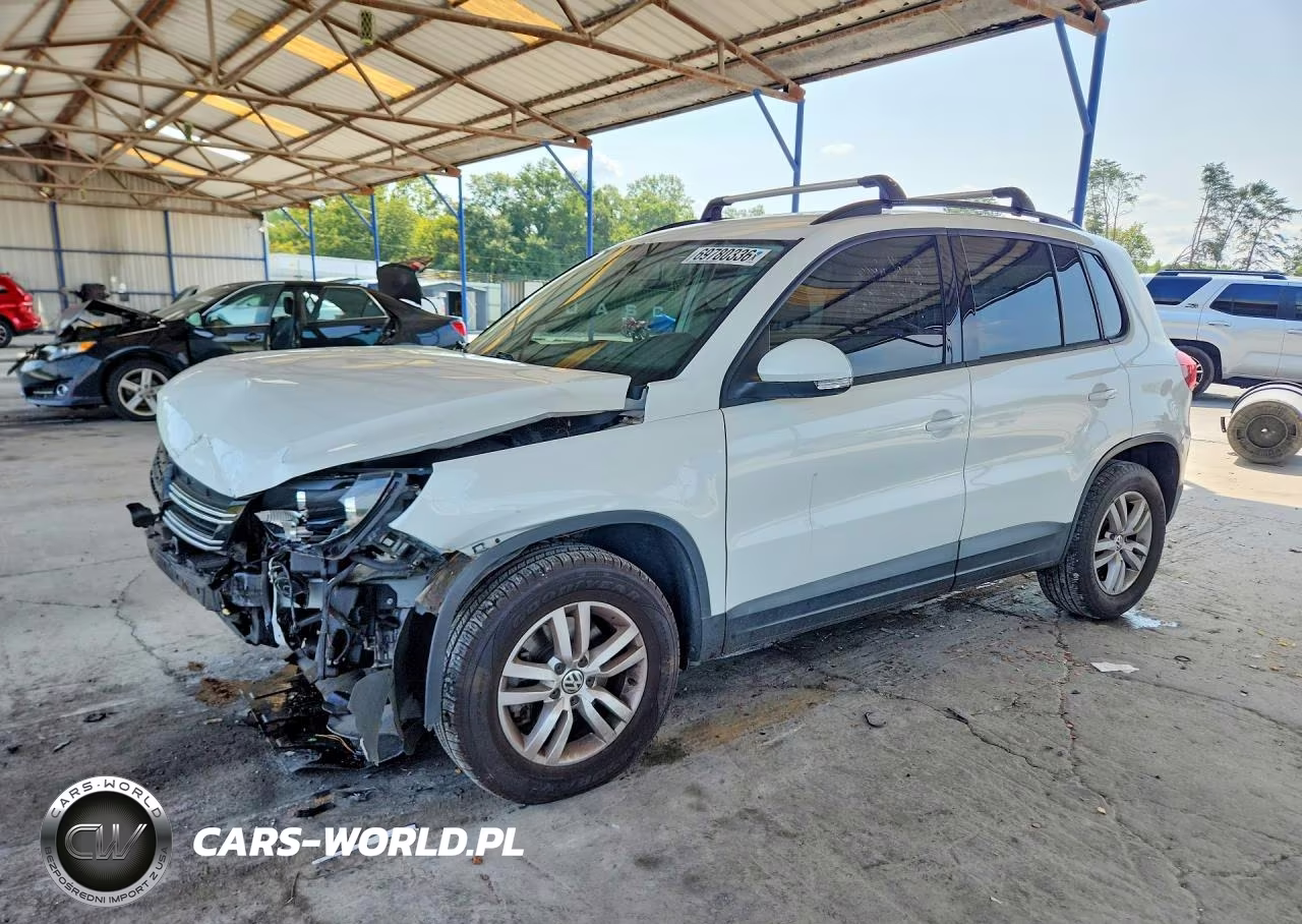 2015 Volkswagen Tiguan S VIN:WVGAV7AX4FW610981 - 1