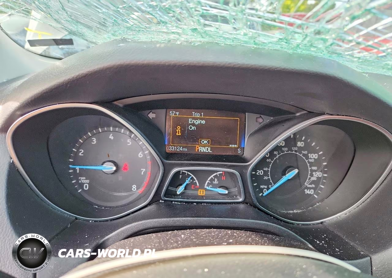 2018 Ford Focus Se VIN:1FADP3F29JL290865 - 9