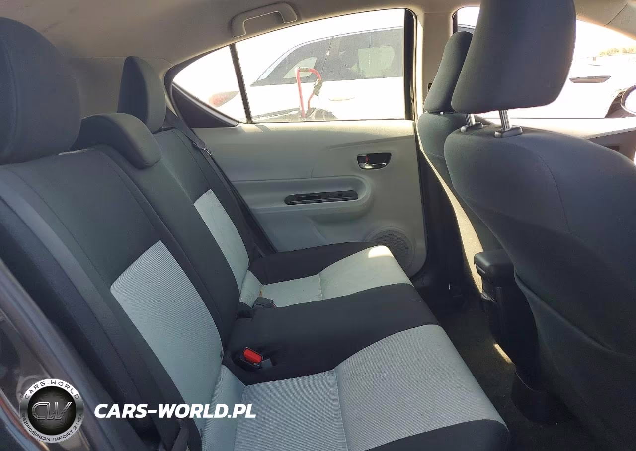 2013 Toyota Prius VIN:JTDKDTB39D1047145 - 10