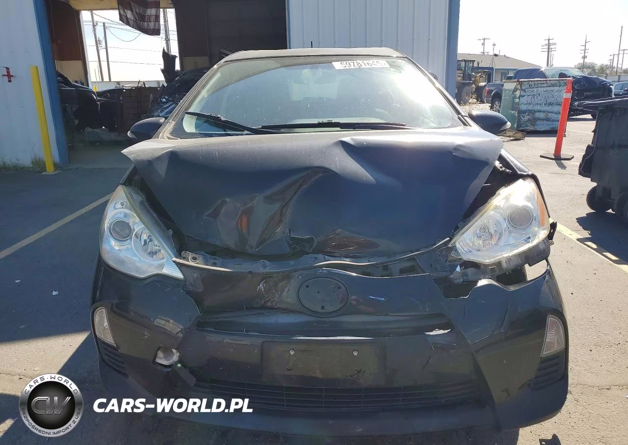 2013 Toyota Prius VIN:JTDKDTB39D1047145 - 5