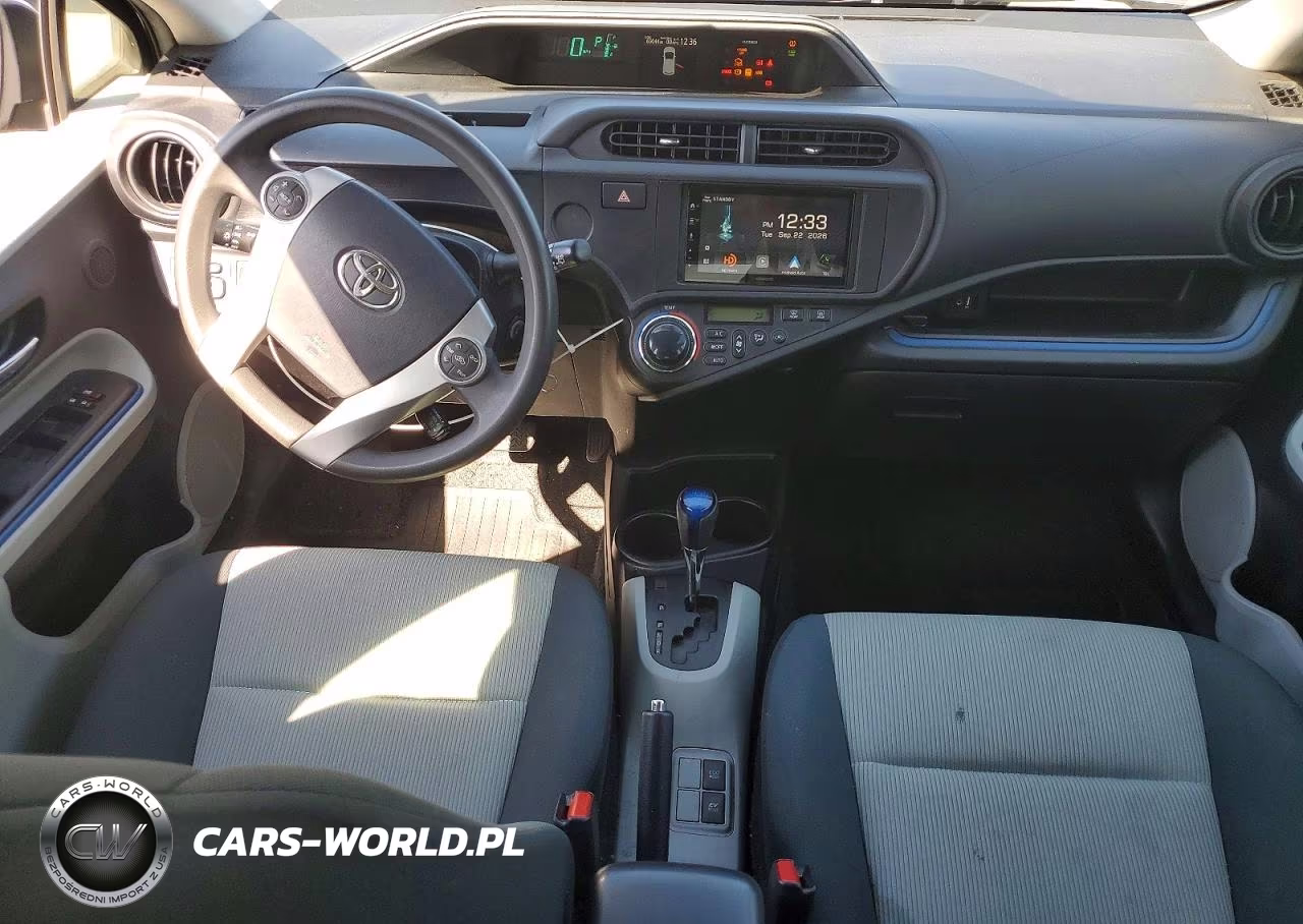 2013 Toyota Prius VIN:JTDKDTB39D1047145 - 8