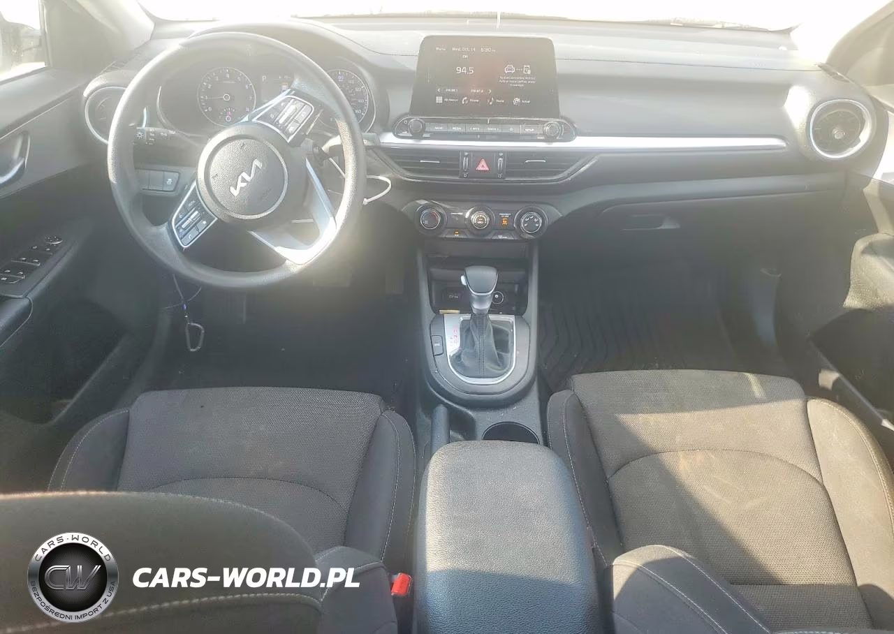 2023 Kia Forte Lxs VIN:3KPF24AD7PE690604 - 8