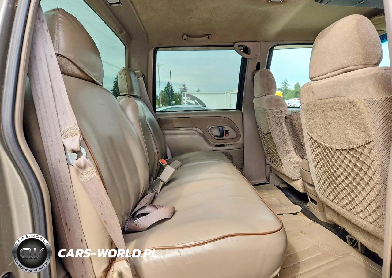 1999 Chevrolet Gmt-400 K2500 VIN:1GCGK23J9XF053814 - 10