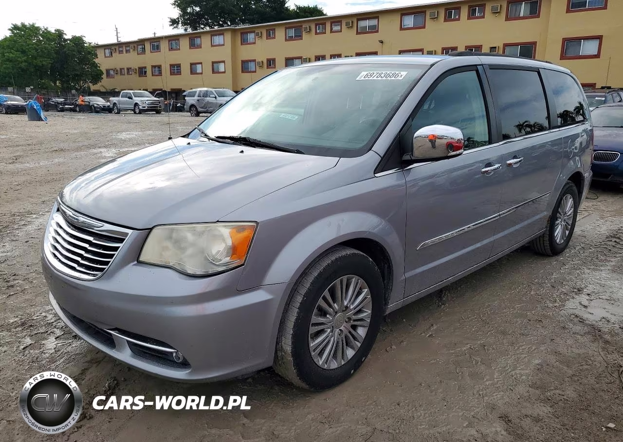 2015 Chrysler Town & Country Touring-L