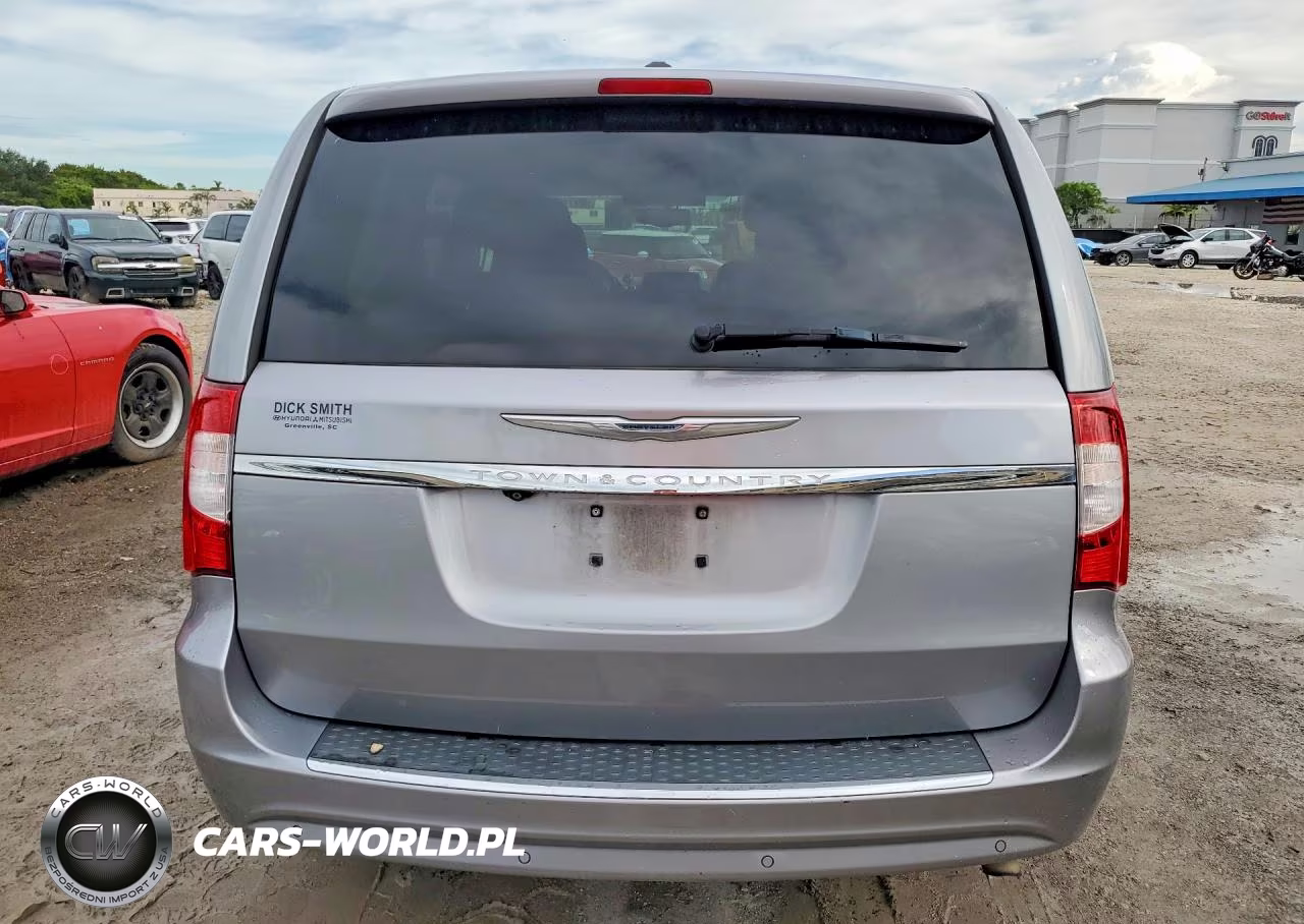 2015 Chrysler Town & Country Touring-L VIN:2C4RC1CGXFR506964 - 6
