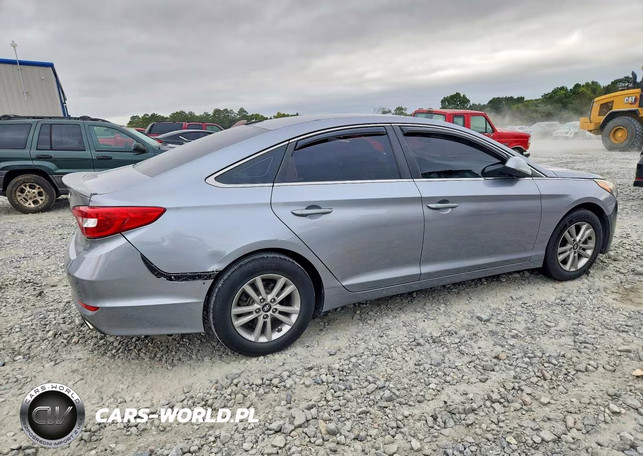 2015 Hyundai Sonata Se VIN:5NPE24AFXFH153460 - 3