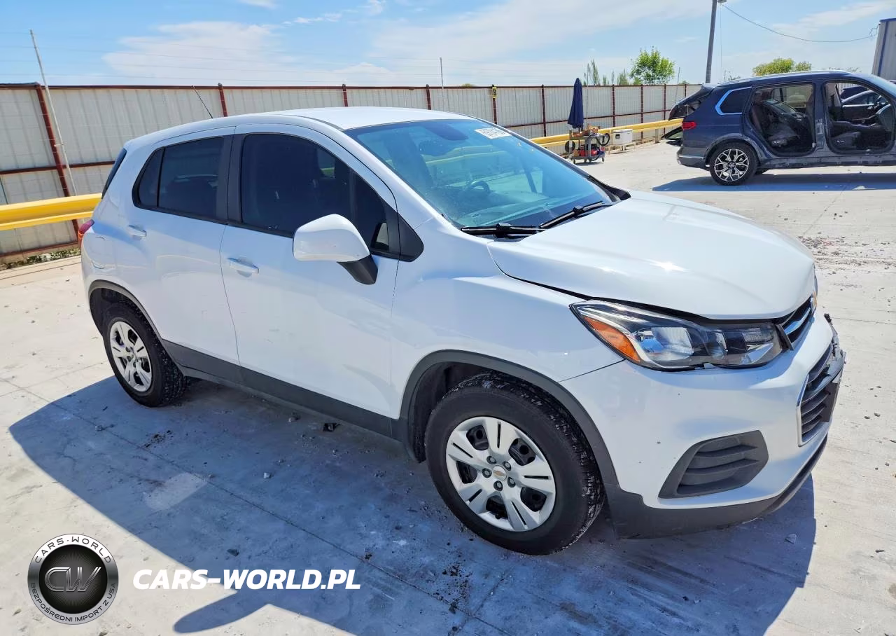 2018 Chevrolet Trax Ls VIN:KL7CJKSB7JB628581 - 4