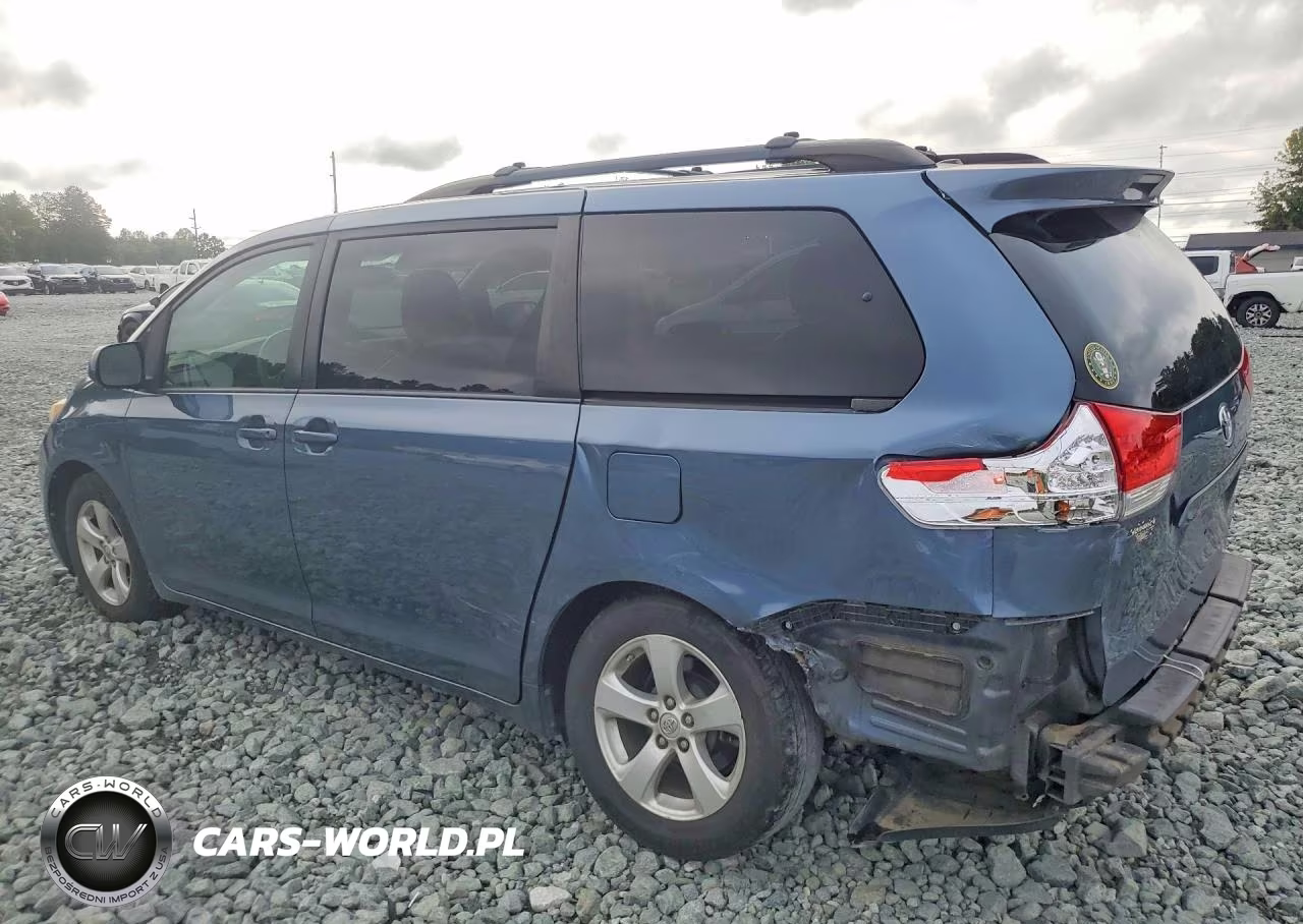 2014 Toyota Sienna Le VIN:5TDKK3DC6ES511564 - 2