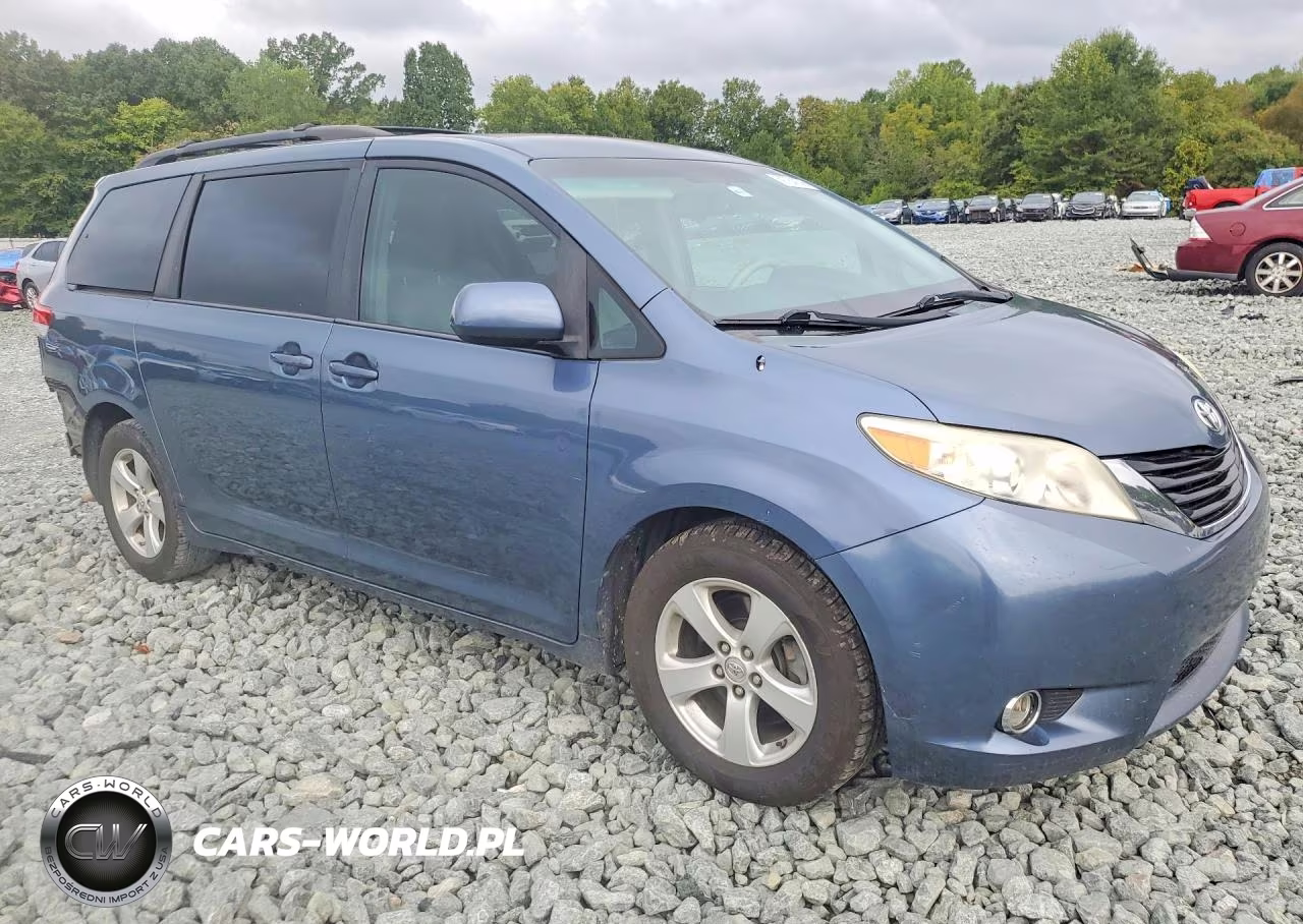 2014 Toyota Sienna Le VIN:5TDKK3DC6ES511564 - 4