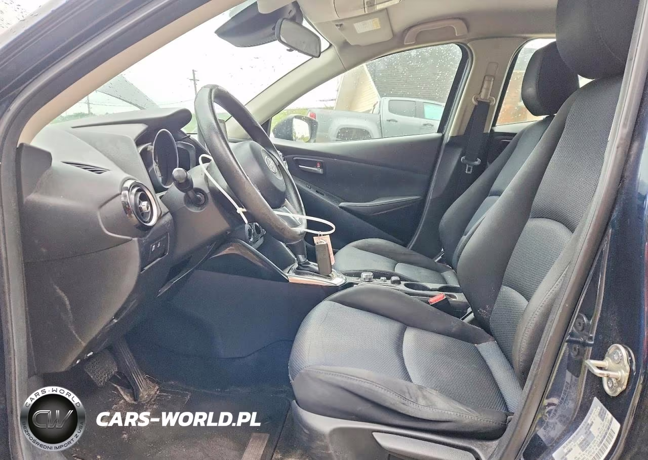 2016 Scion Ia Base VIN:3MYDLBZV8GY137983 - 7