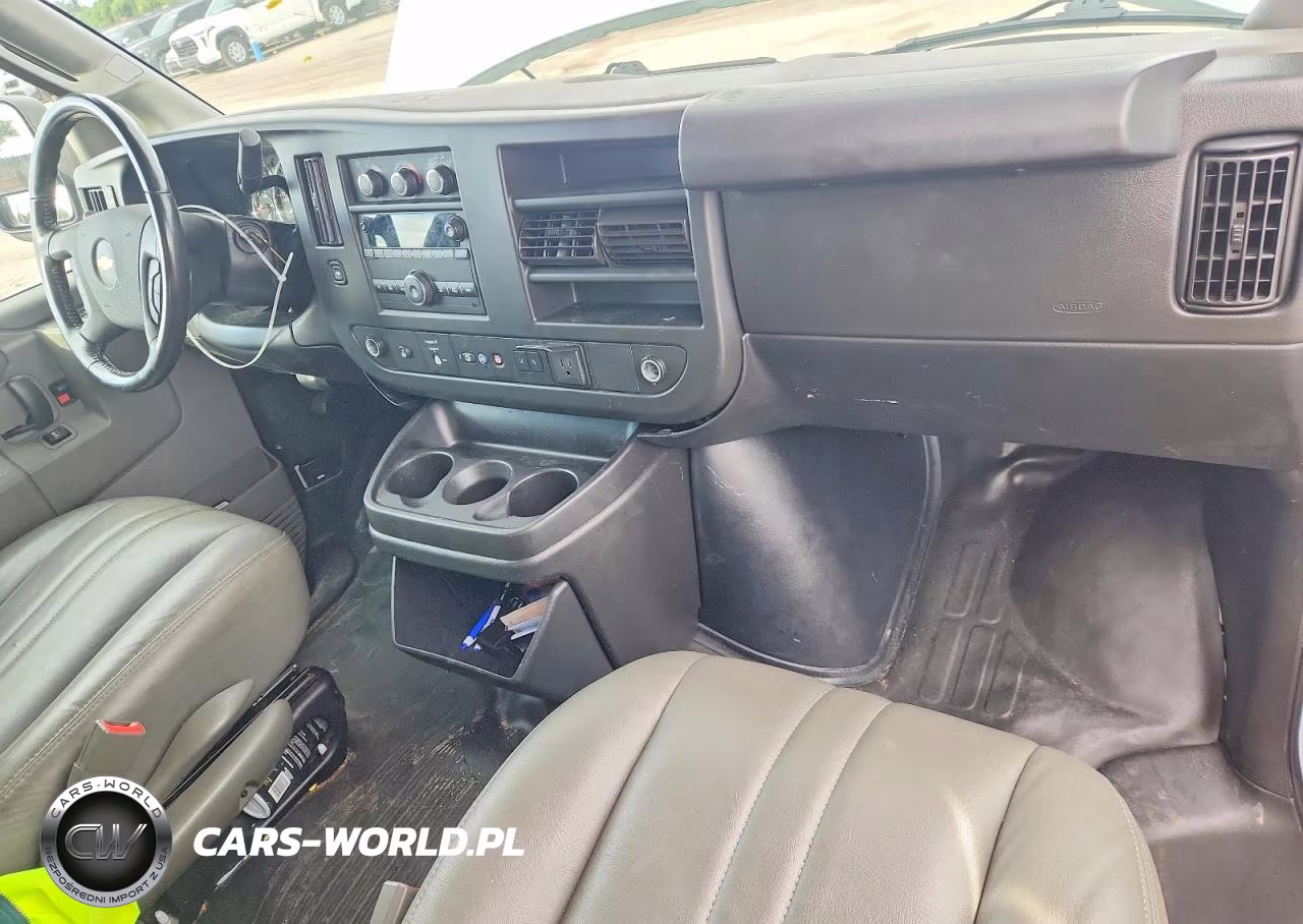 2020 Chevrolet Express G2500 VIN:1GCWGAFPXL1210054 - 8
