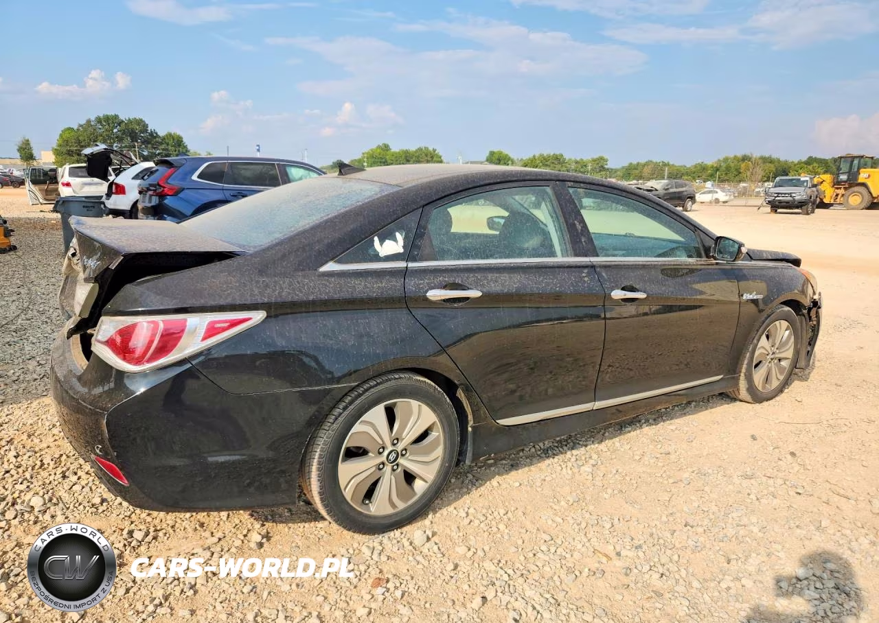 2013 Hyundai Sonata Hybrid VIN:KMHEC4A41DA093242 - 3