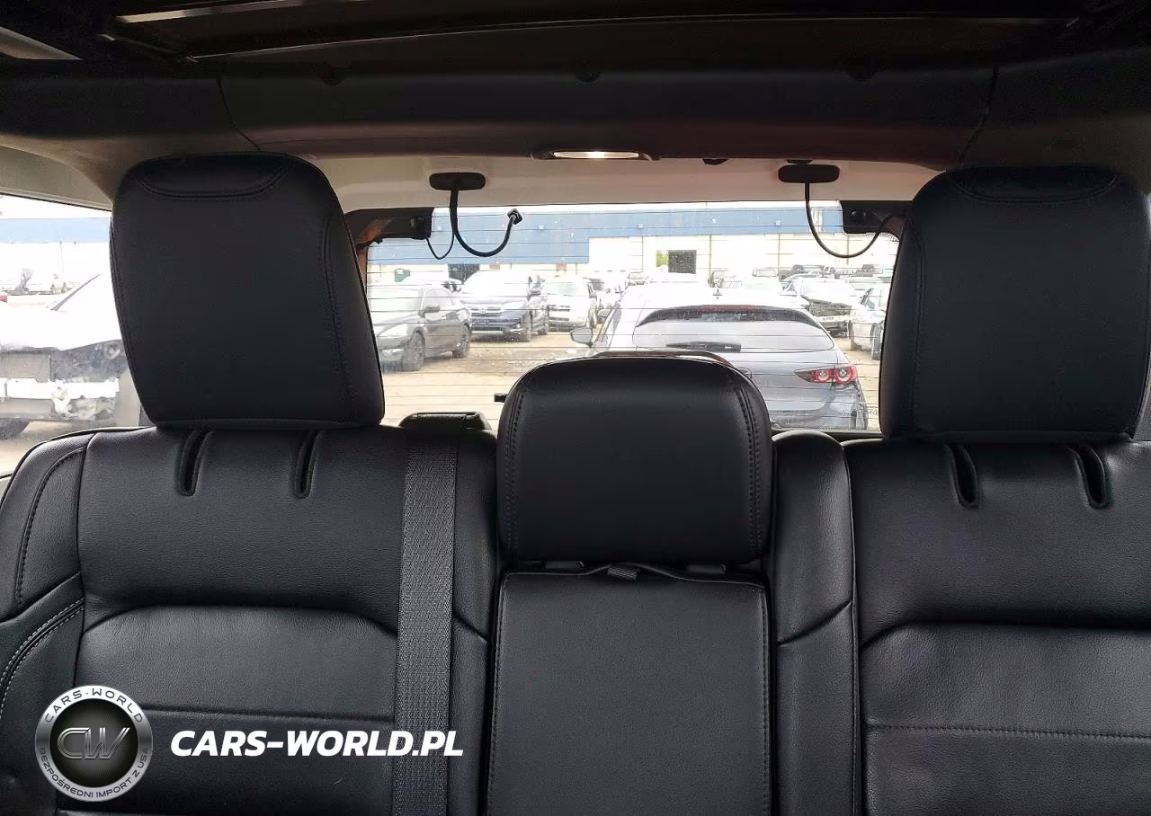 2021 Jeep Wrangler Unlimited Sahara VIN:1C4HJXEN1MW520417 - 10