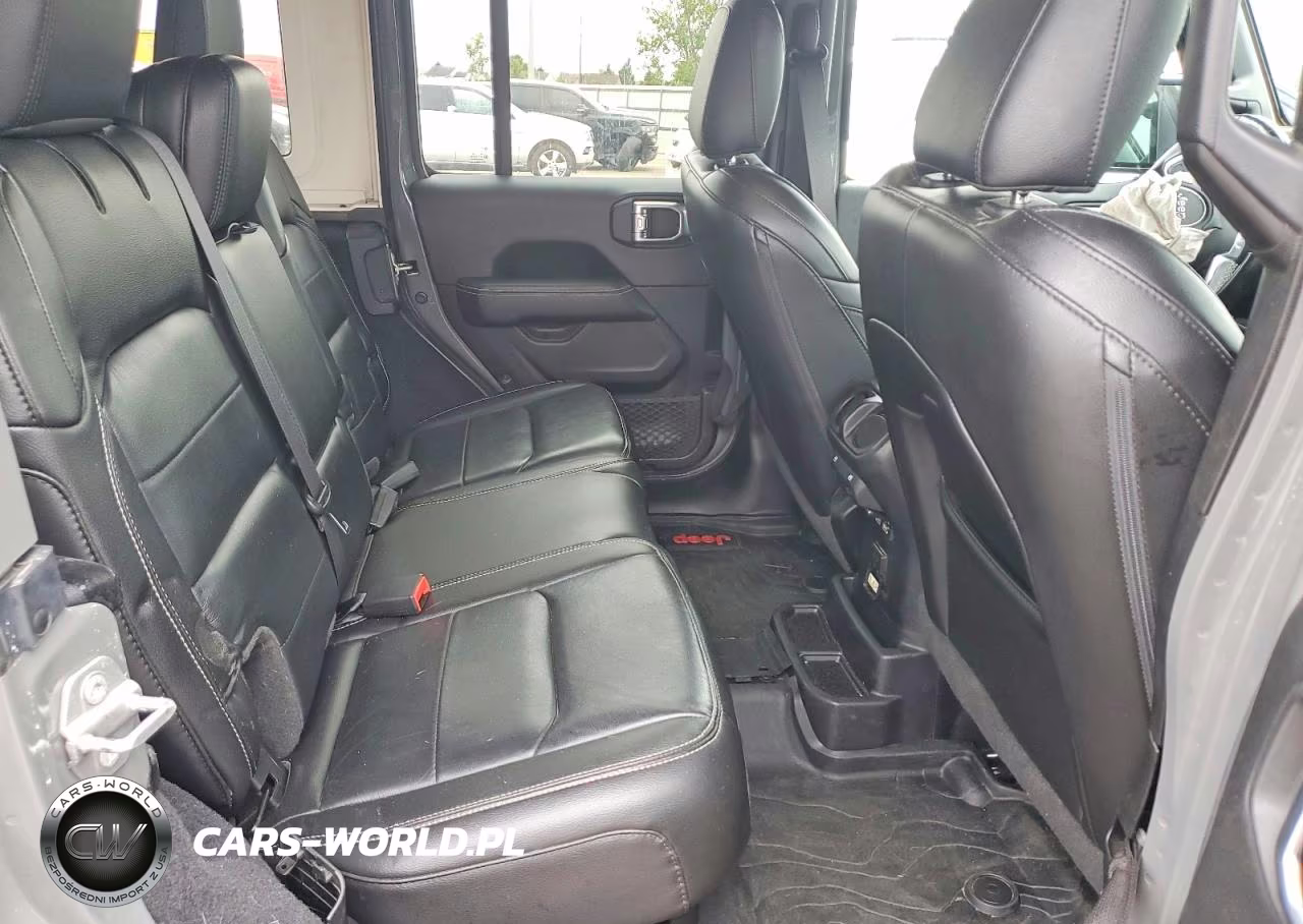 2021 Jeep Wrangler Unlimited Sahara VIN:1C4HJXEN1MW520417 - 11