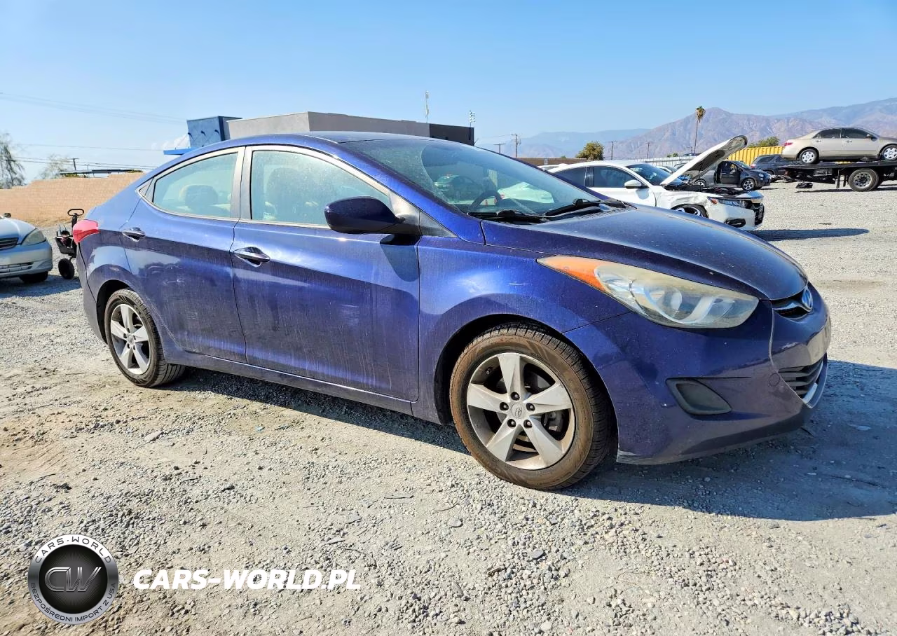 2013 Hyundai Elantra Gls VIN:5NPDH4AE6DH387691 - 4
