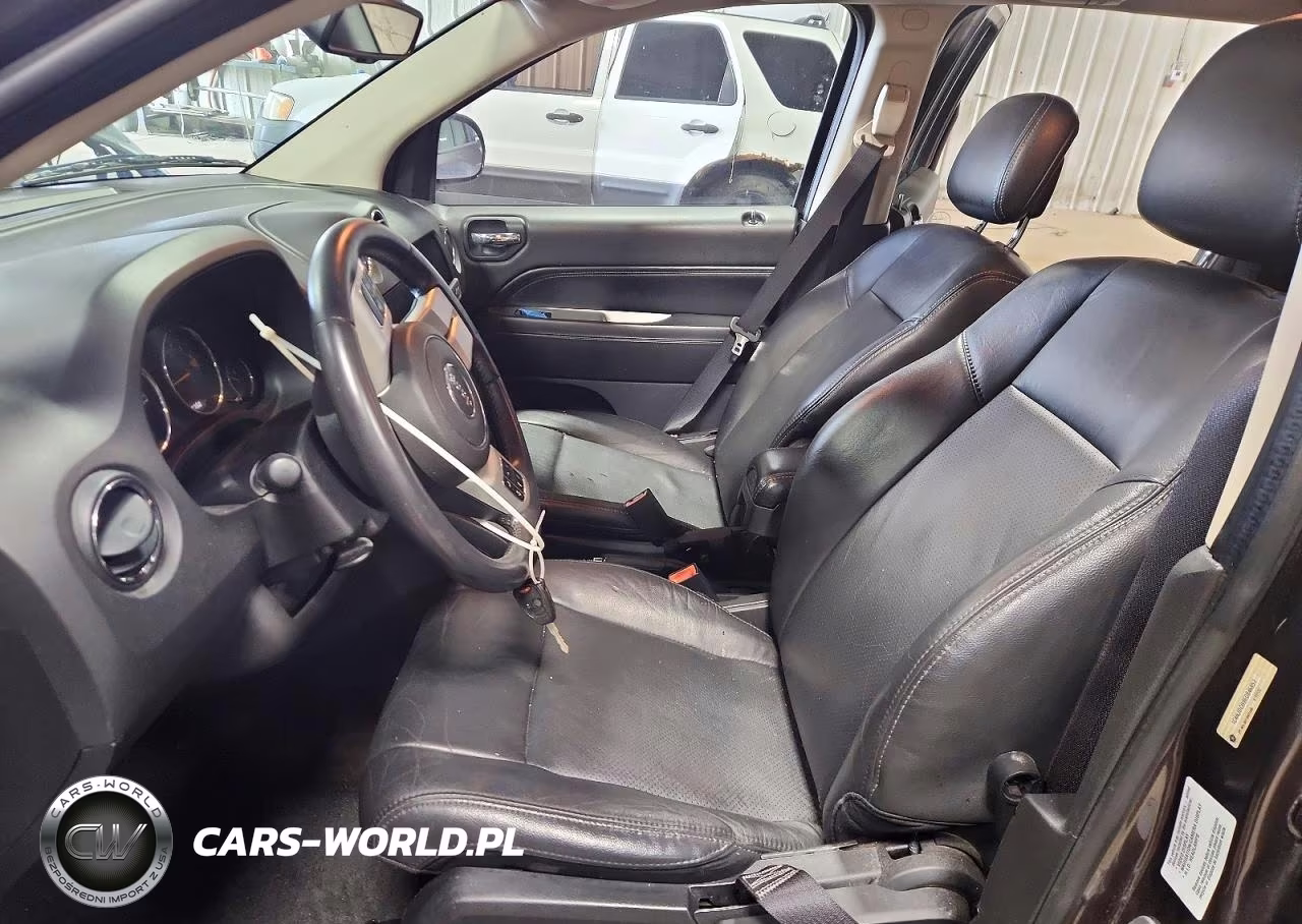 2014 Jeep Compass Limited VIN:1C4NJDCB9ED846957 - 7