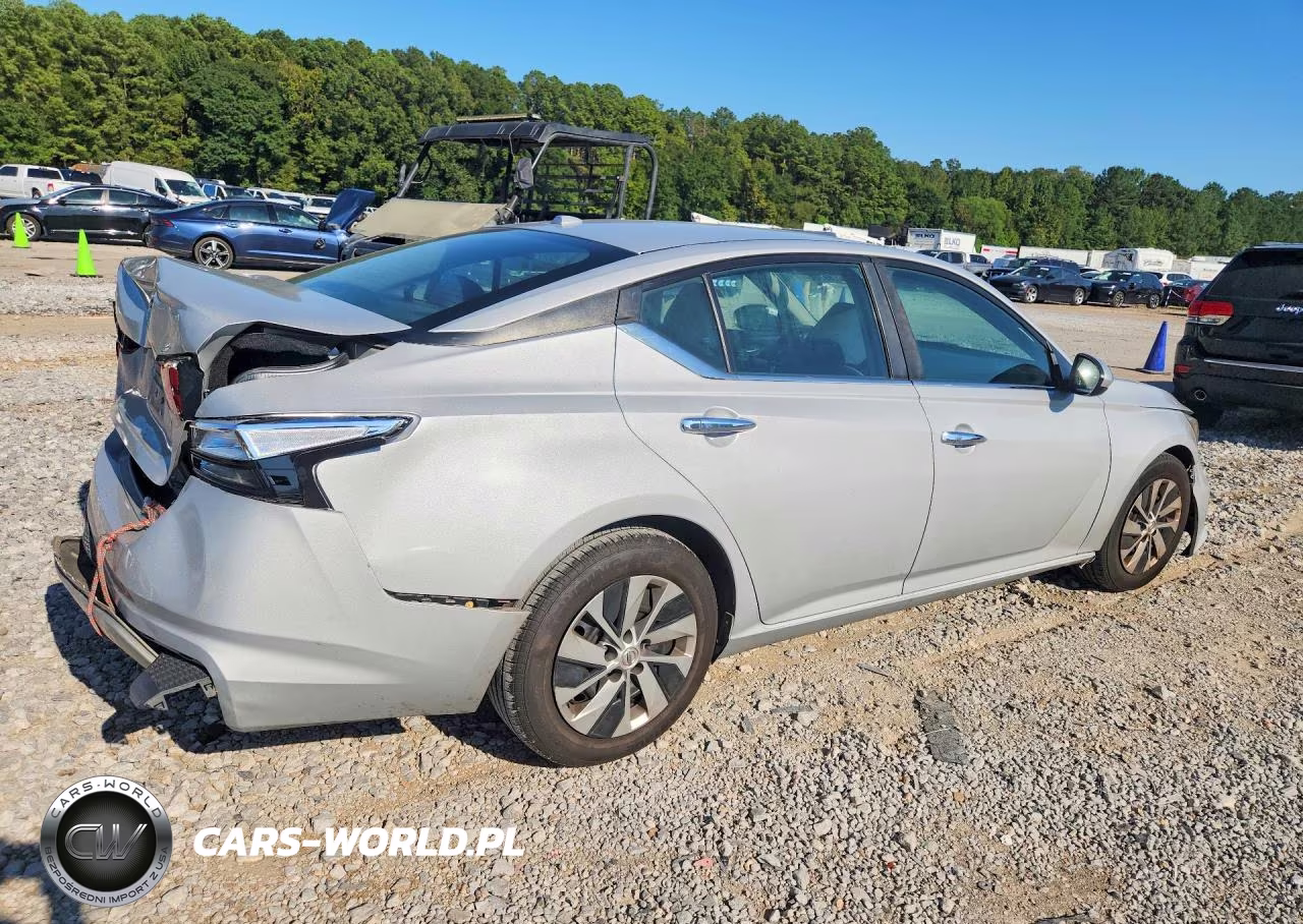 2020 Nissan Altima S VIN:1N4BL4BV2LC135151 - 3