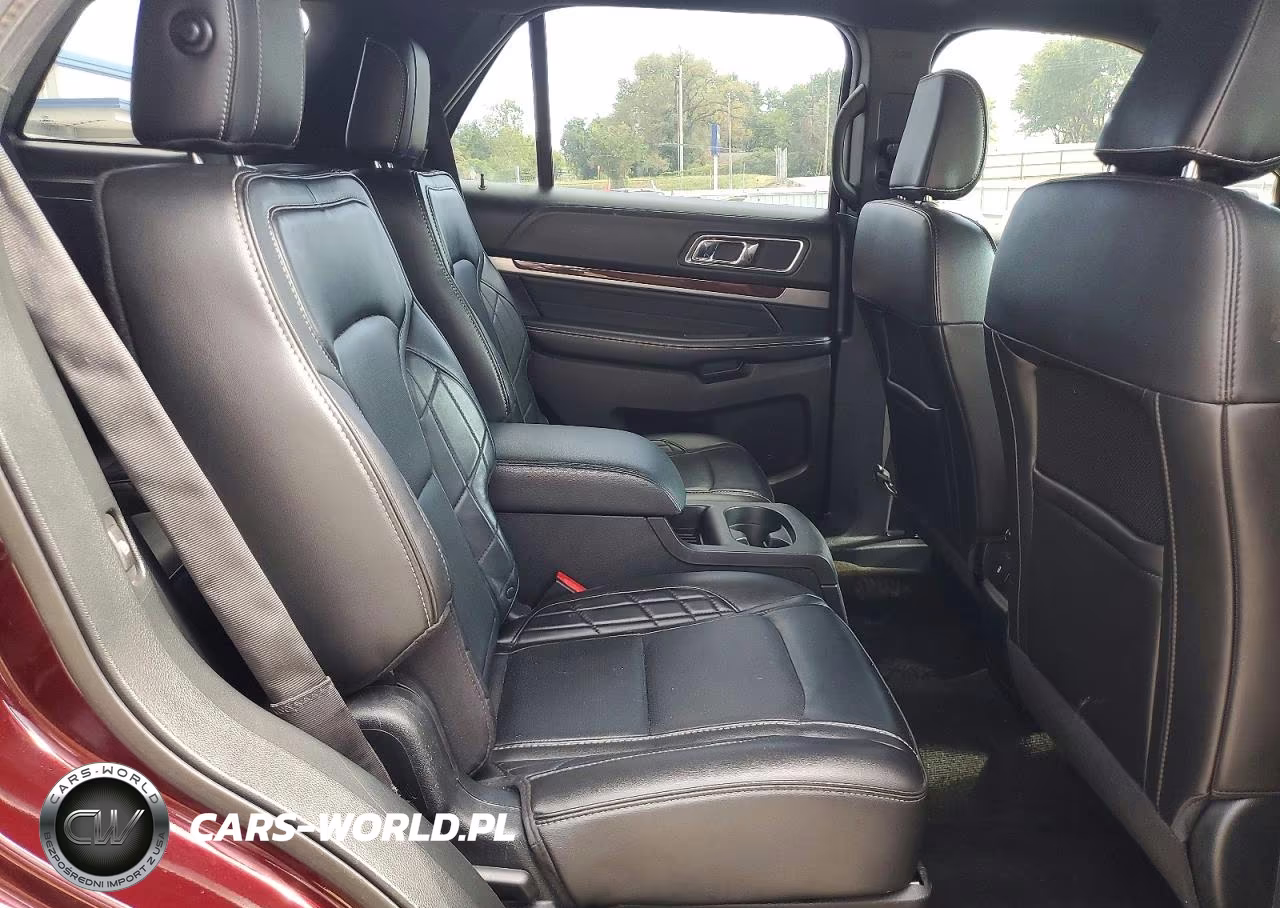 2018 Ford Explorer Platinum VIN:1FM5K8HT6JGB28227 - 11