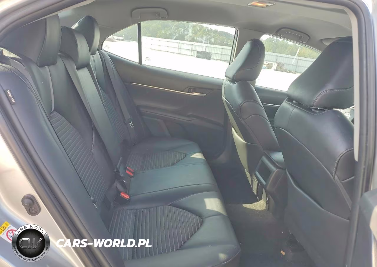 2018 Toyota Camry Se VIN:4T1B11HK7JU077164 - 10
