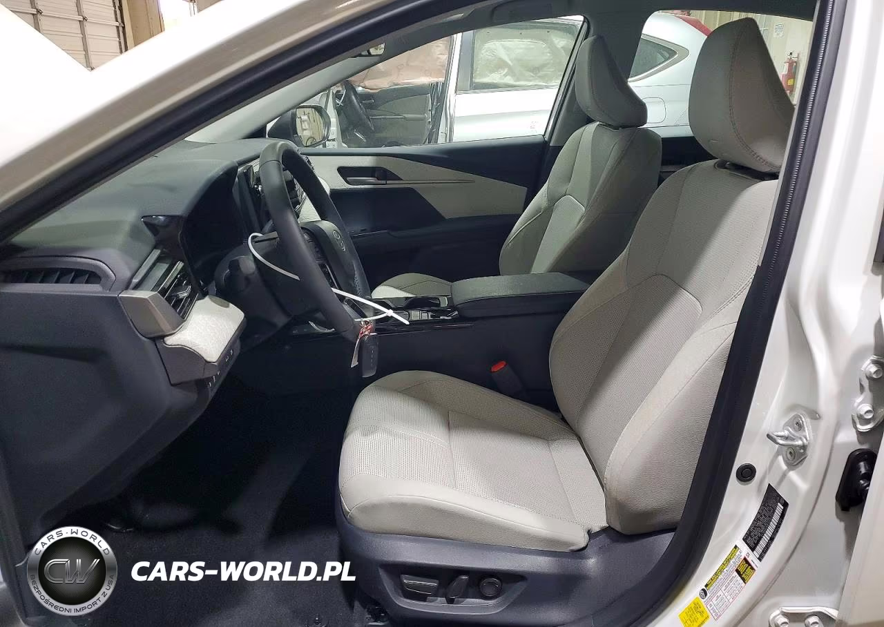 2026 Toyota Camry Xle VIN:4T1DAACK8TU335212 - 7