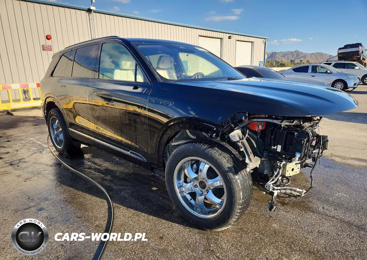 2026 Cadillac Vistiq Sport VIN:1GYC3NML5TZ711645 - 4