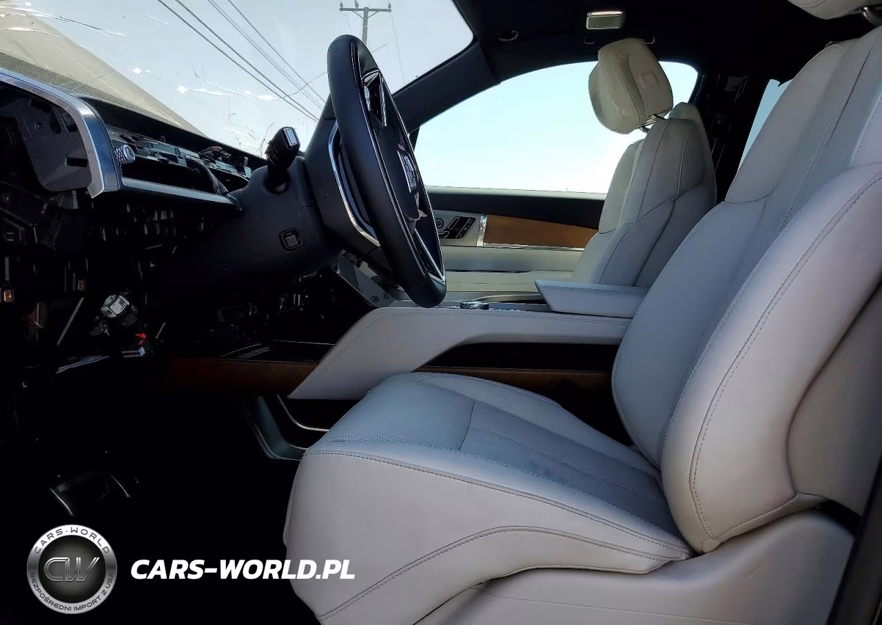 2026 Cadillac Vistiq Sport VIN:1GYC3NML5TZ711645 - 7