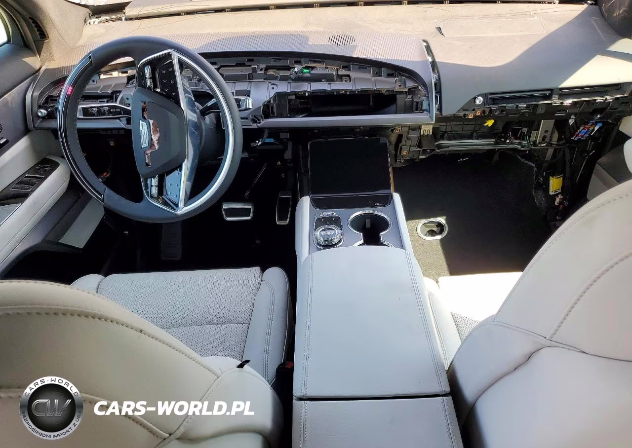 2026 Cadillac Vistiq Sport VIN:1GYC3NML5TZ711645 - 8