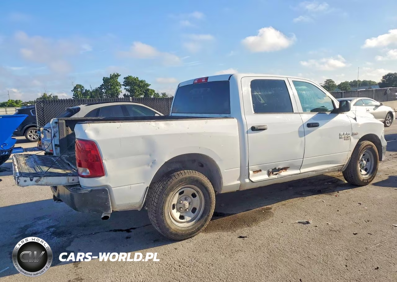 2019 Ram 1500 Classic Tradesman VIN:1C6RR7KT3KS571252 - 3