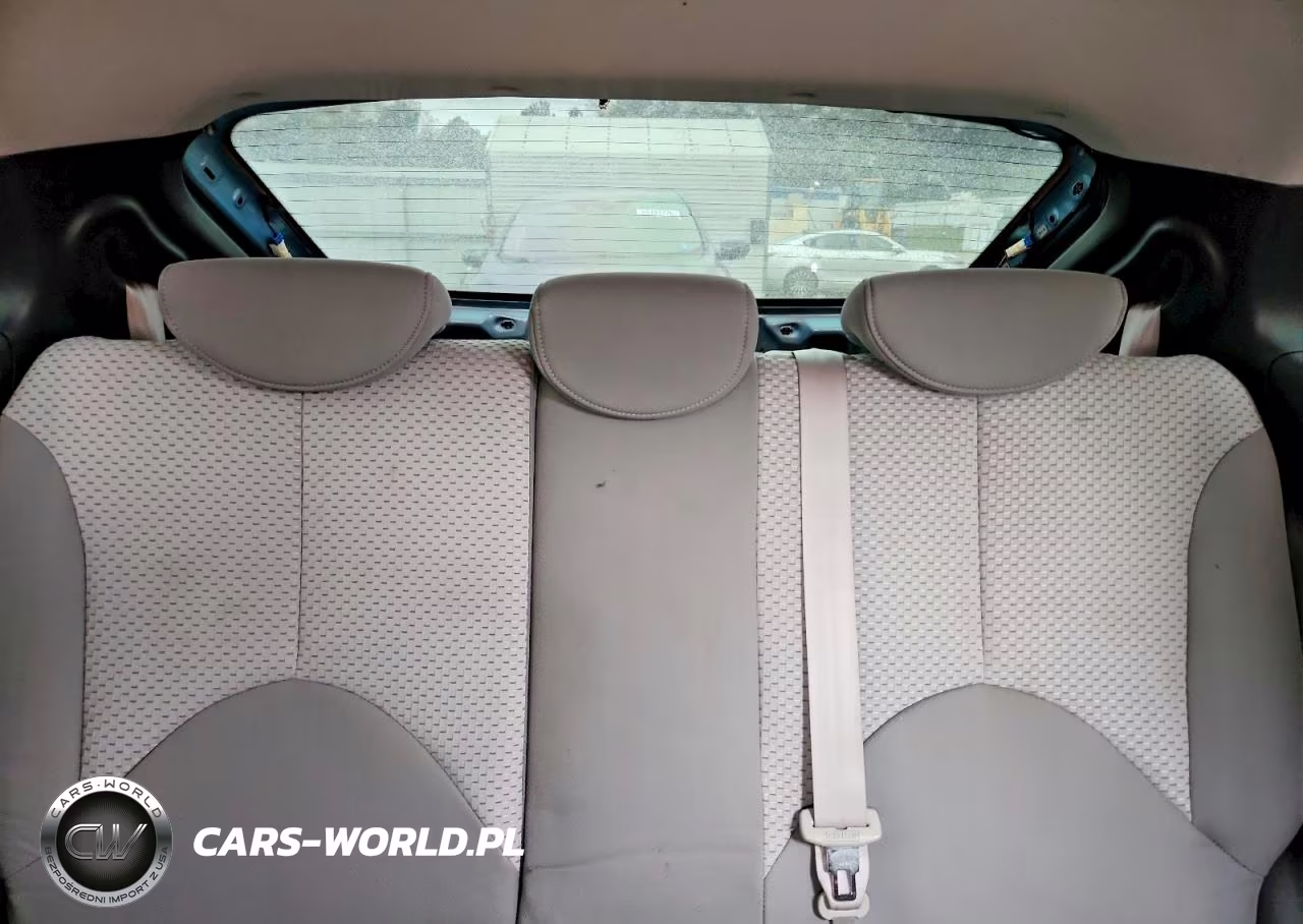 2009 Hyundai Accent Gs VIN:KMHCM36C09U129166 - 10