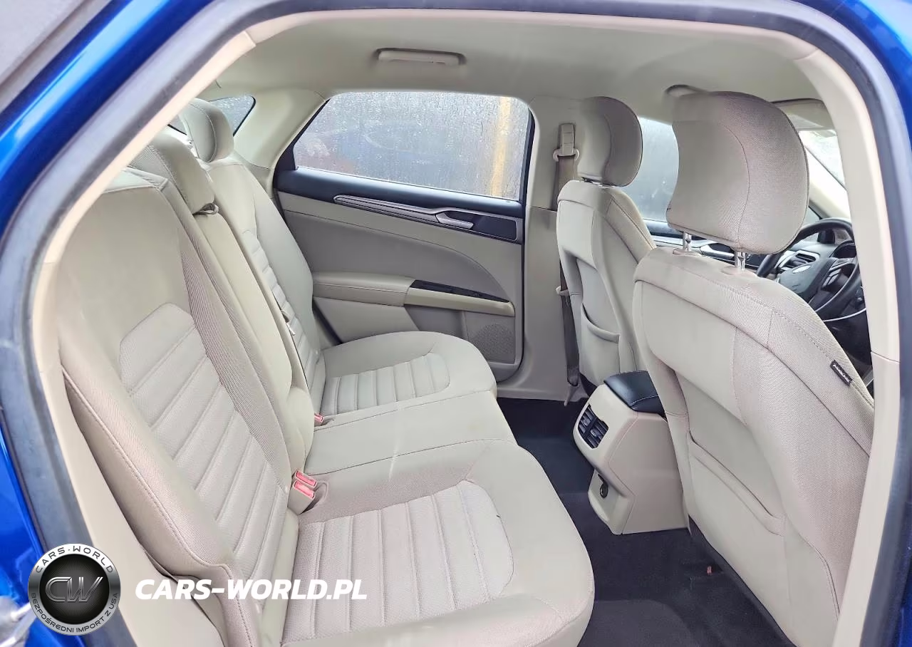 2017 Ford Fusion Se VIN:3FA6P0H75HR113094 - 10