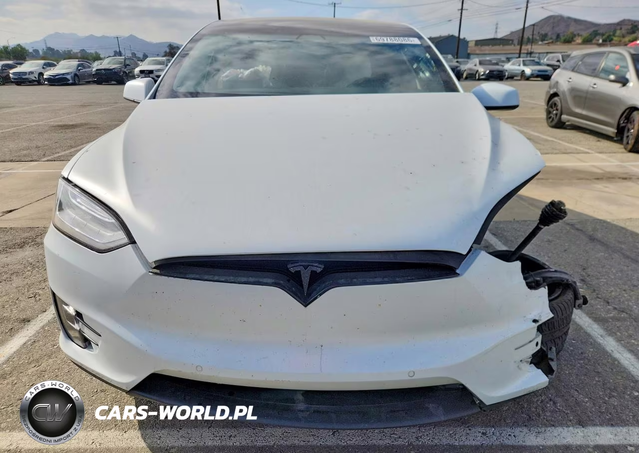 2018 Tesla Model X VIN:5YJXCBE26JF120593 - 5