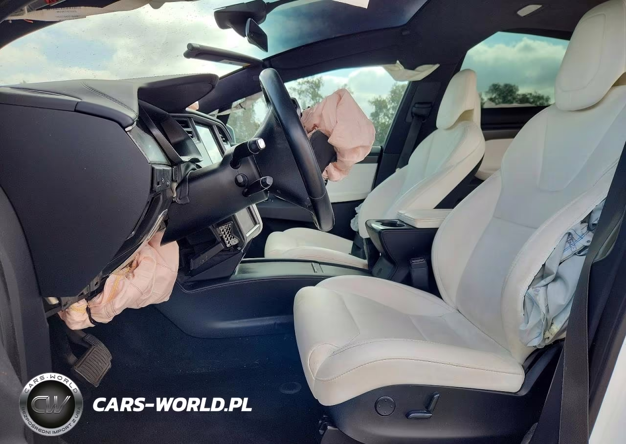 2018 Tesla Model X VIN:5YJXCBE26JF120593 - 7