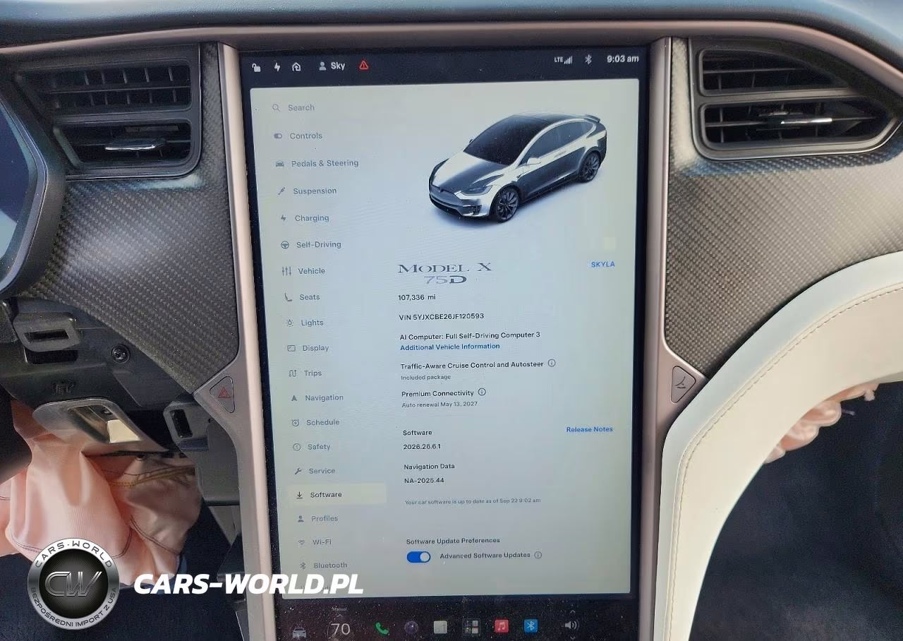 2018 Tesla Model X VIN:5YJXCBE26JF120593 - 9