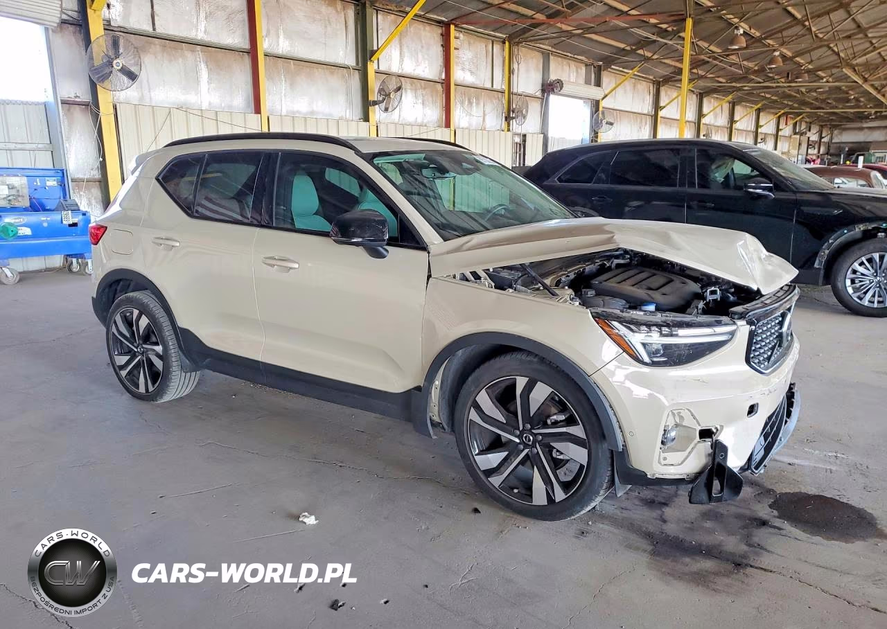 2025 Volvo Xc40 Plus VIN:YV4L12UC7S2457659 - 4