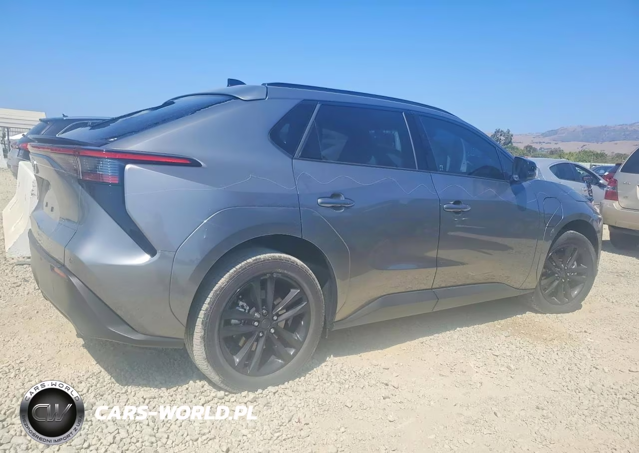 2026 Toyota Bz Xle Plus VIN:JTMBCAEB0TA011322 - 3