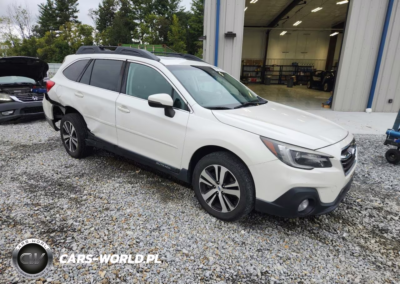 2018 Subaru Outback 2.5I Limited VIN:4S4BSANC9J3331327 - 4