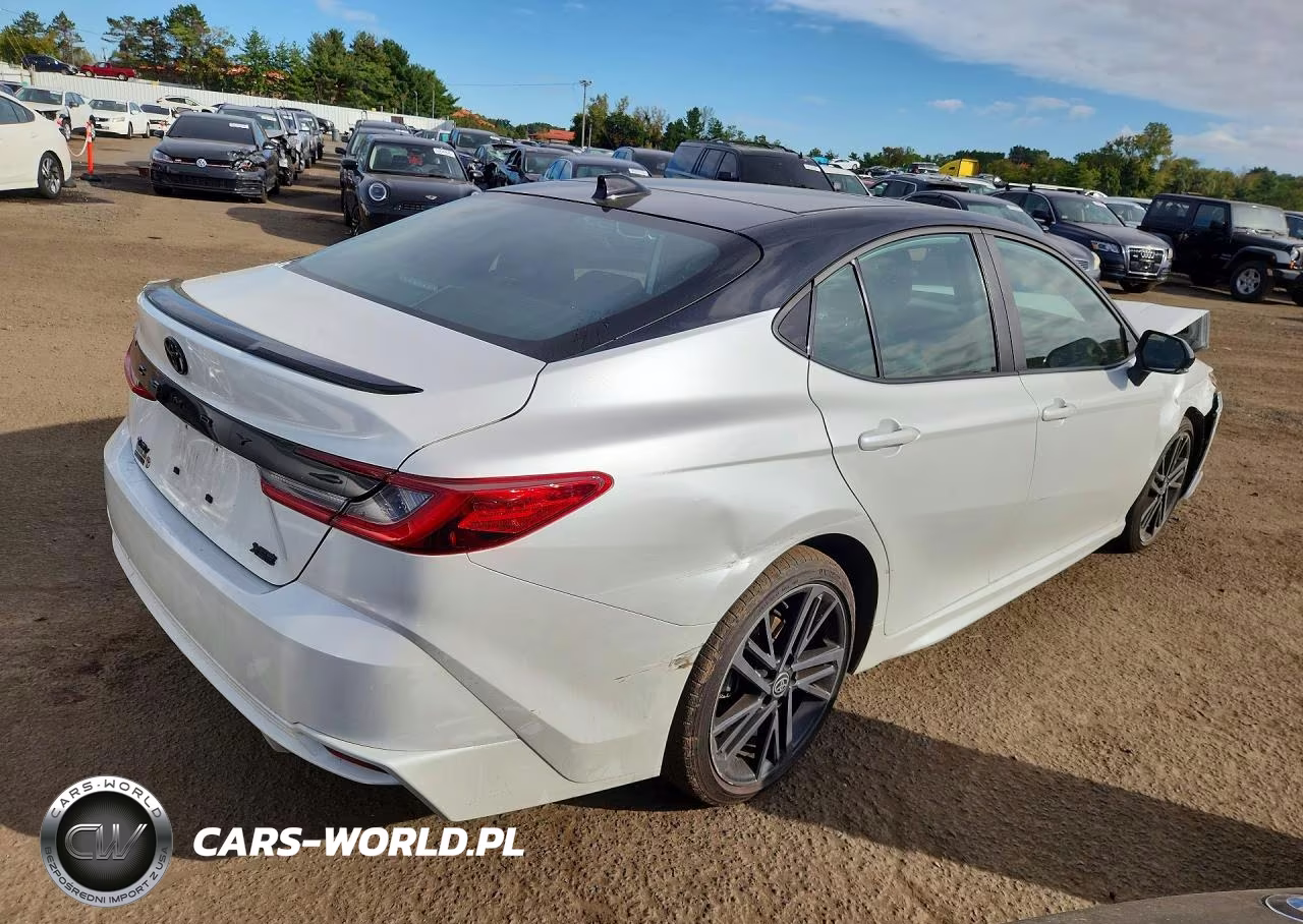 2025 Toyota Camry Xse VIN:4T1DAACK6SU198740 - 3