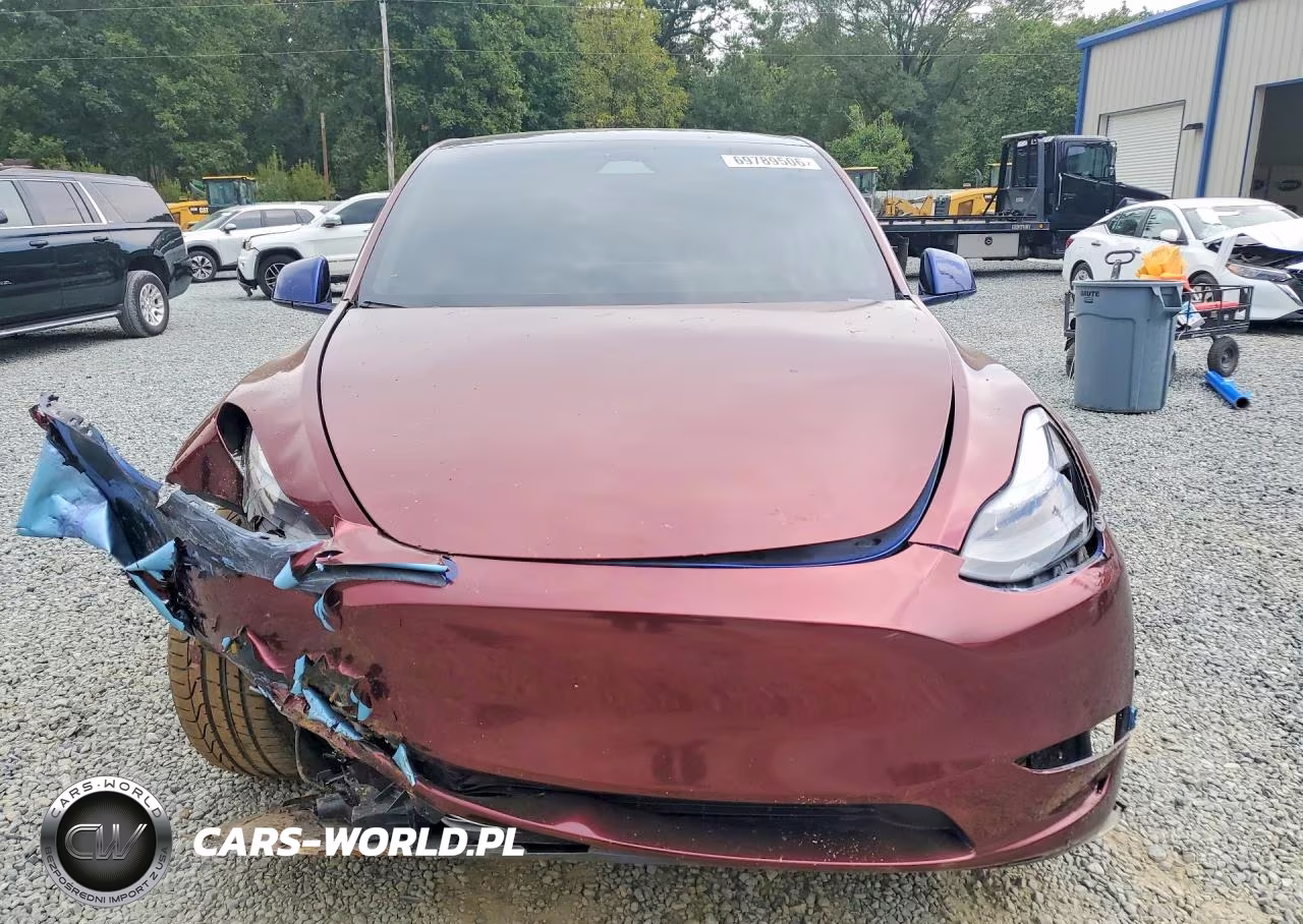 2024 Tesla Model Y VIN:7SAYGDEE8RA250319 - 5