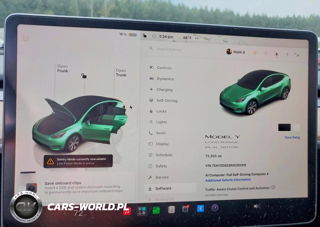 2024 Tesla Model Y VIN:7SAYGDEE8RA250319 - 9