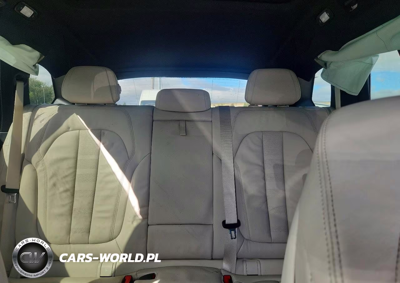 2020 BMW X5 xDrive40I VIN:5UXCR6C06L9C39653 - 10