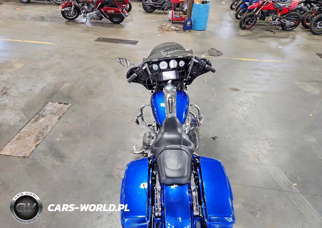 2017 Harley-Davidson Flhxs Street Glide Special VIN:1HD1KRC10HB650288 - 6