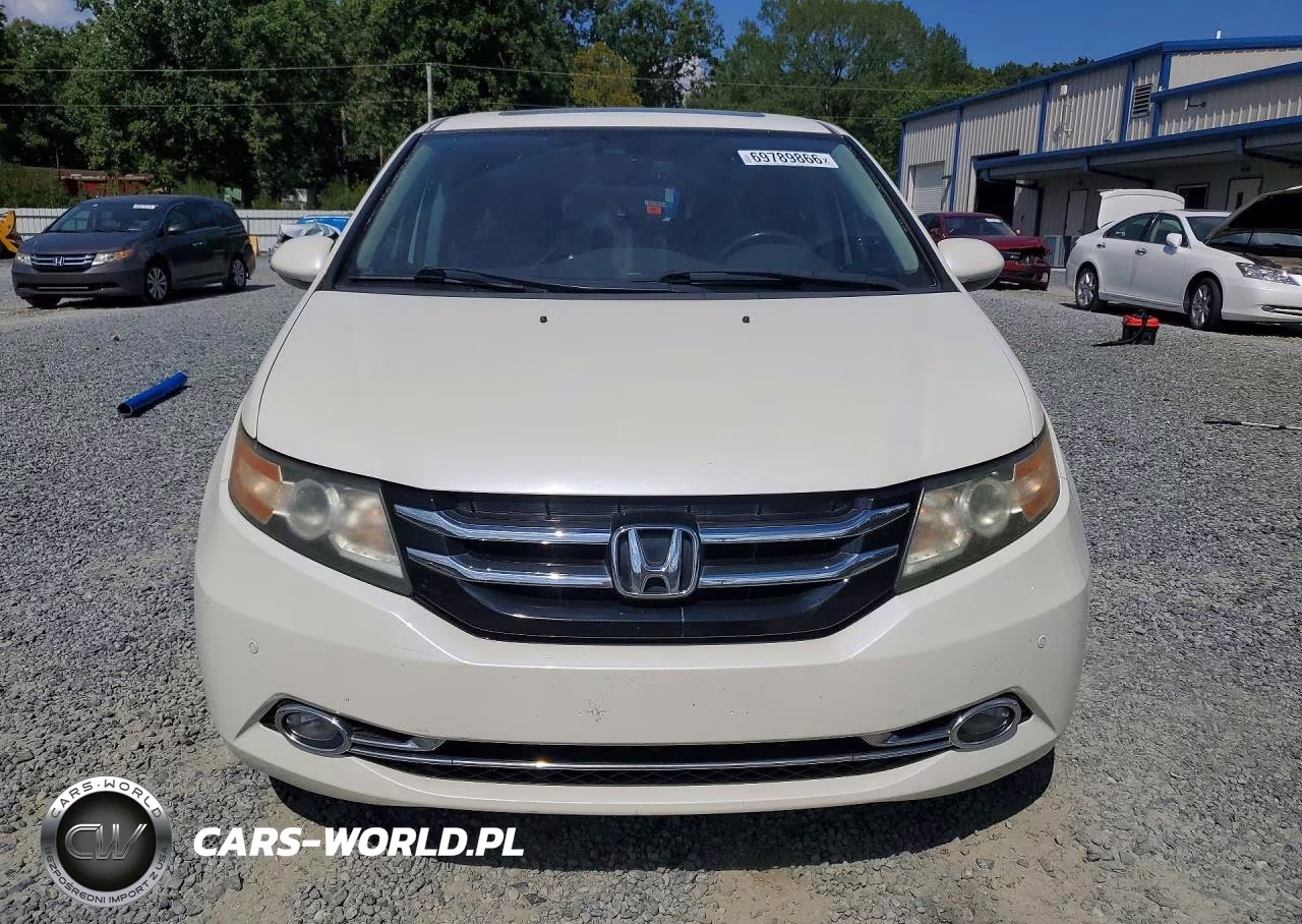 2016 Honda Odyssey Touring VIN:5FNRL5H92GB105035 - 5