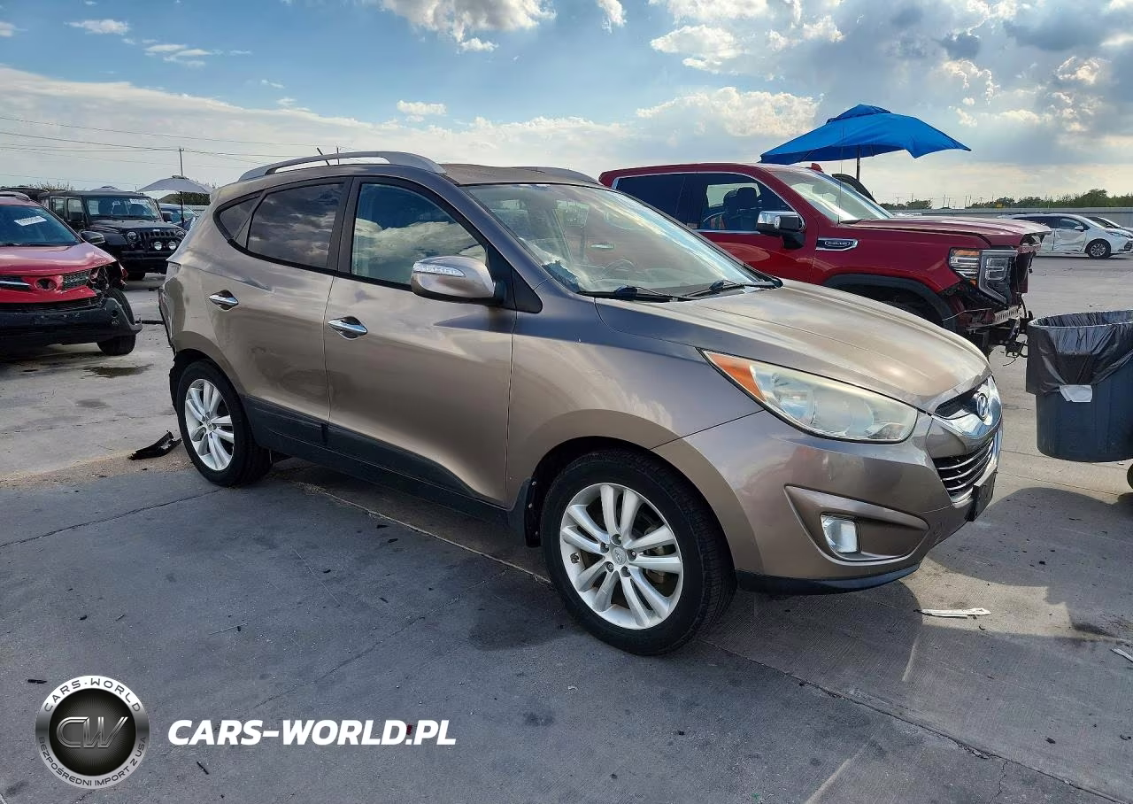 2010 Hyundai Tucson Limited VIN:KM8JU3AC1AU083916 - 4