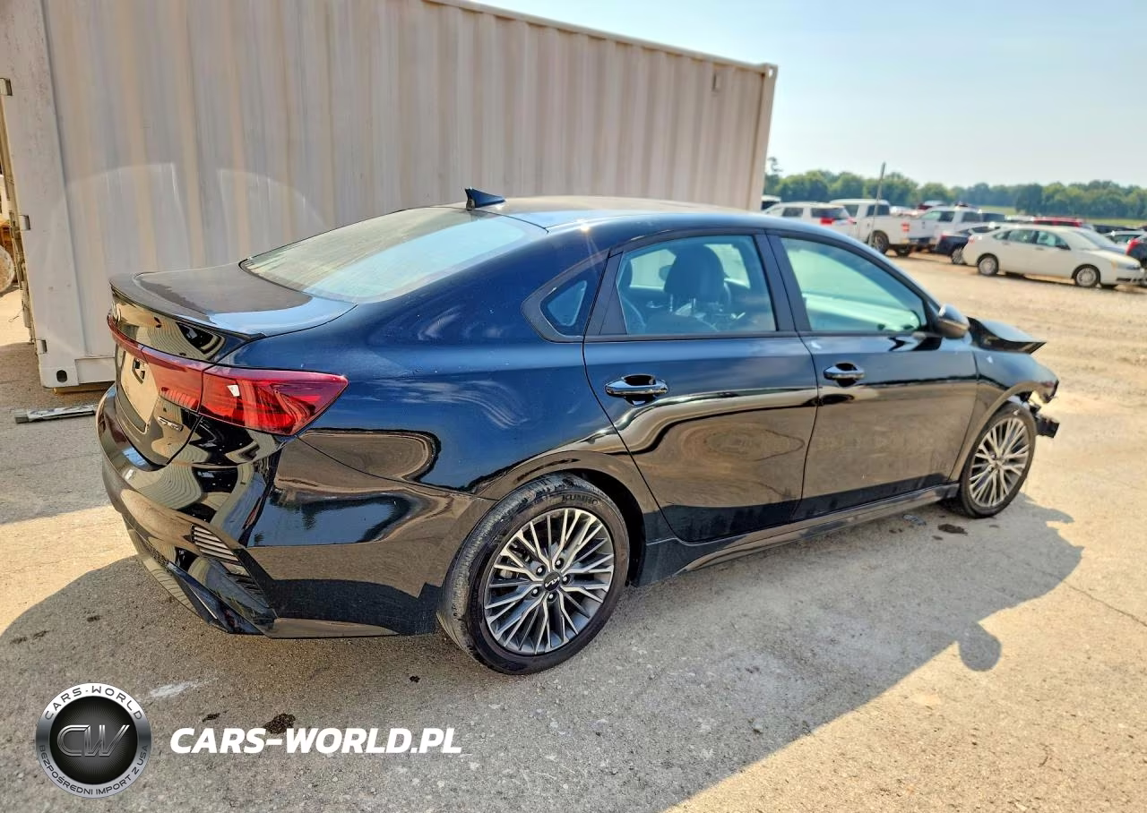 2024 Kia Forte Gt Line VIN:3KPF54ADXRE831367 - 3