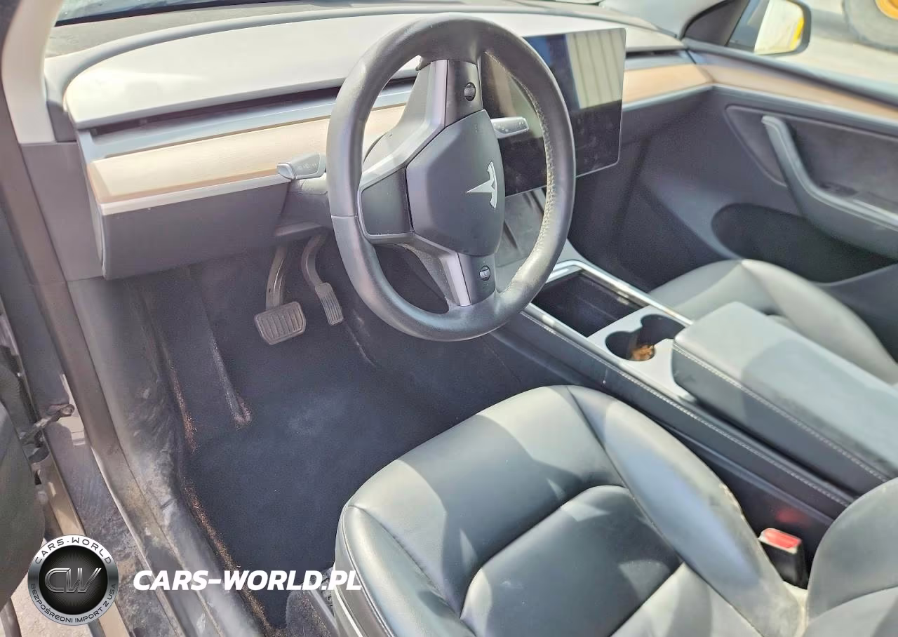 2023 Tesla Model Y VIN:7SAYGDEE0PA110102 - 8