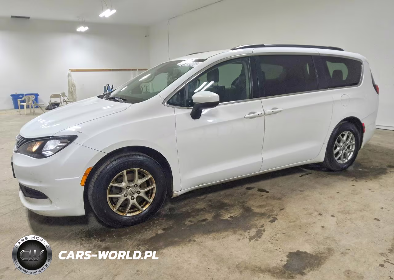 2021 Chrysler Voyager Lxi VIN:2C4RC1DG5MR504745 - 1