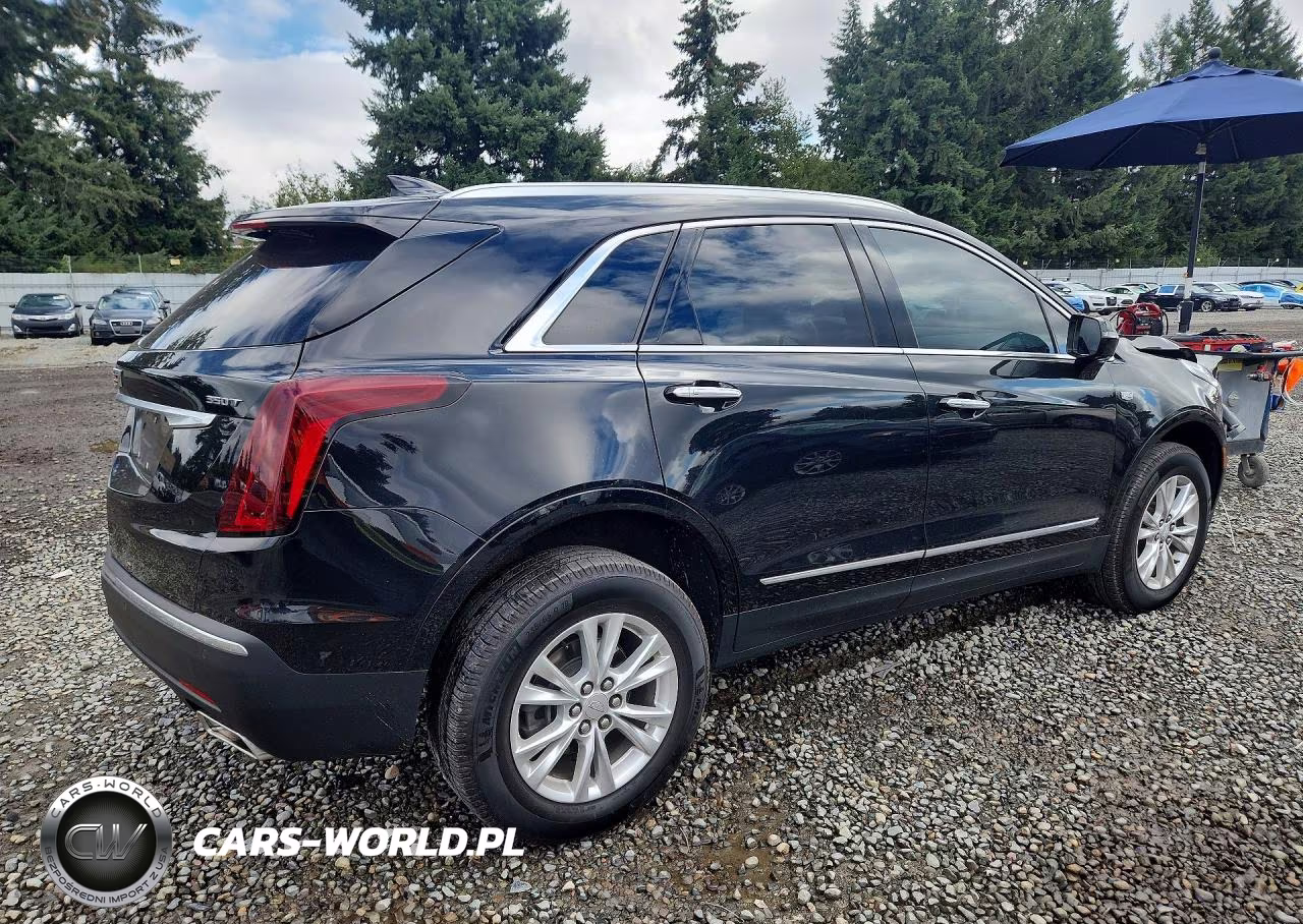 2021 Cadillac Xt5 Luxury VIN:1GYKNBR47MZ192007 - 3