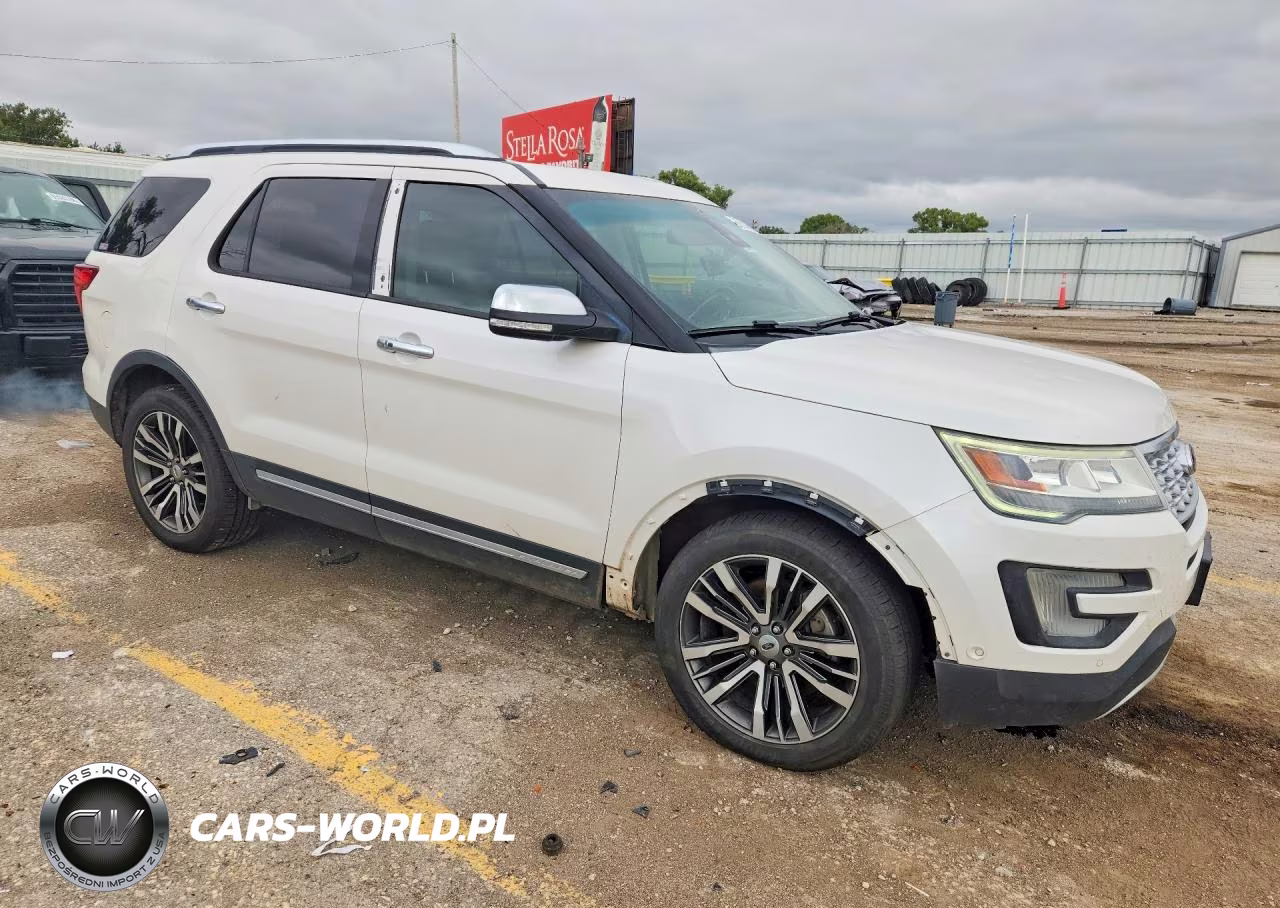 2016 Ford Explorer Platinum VIN:1FM5K8HT8GGB33440 - 4