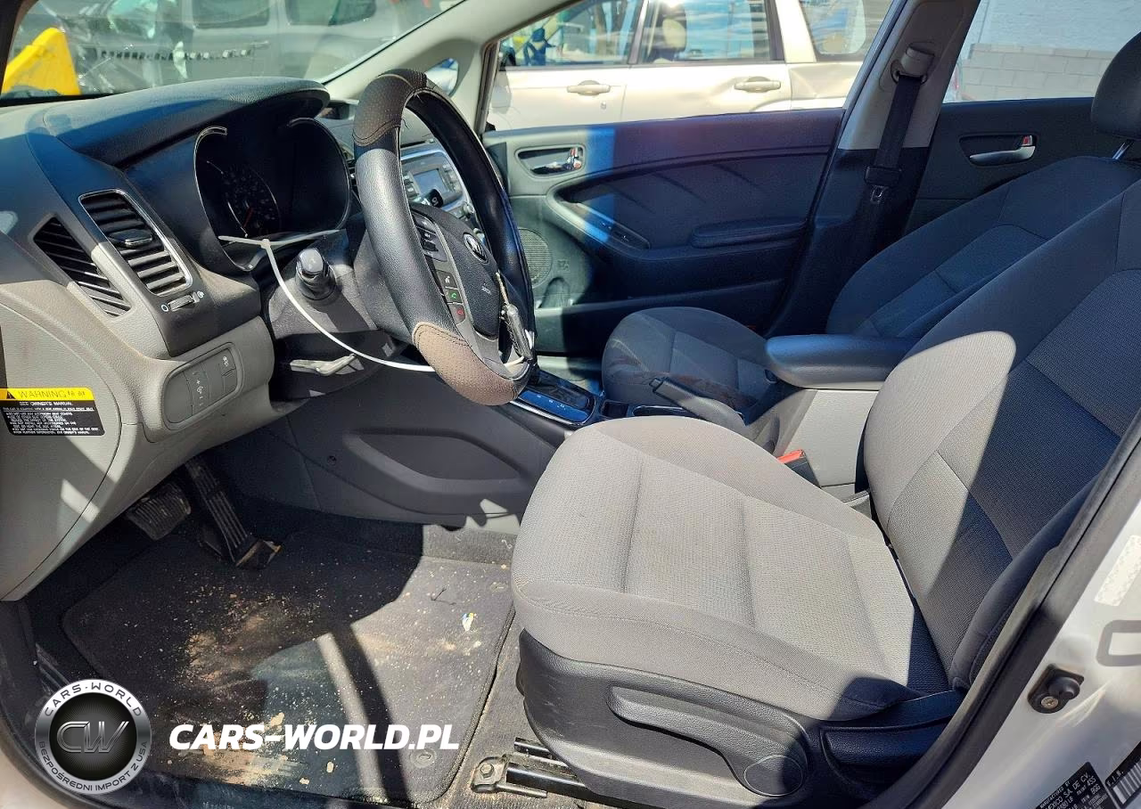 2017 Kia Forte Lx VIN:3KPFK4A73HE057934 - 7