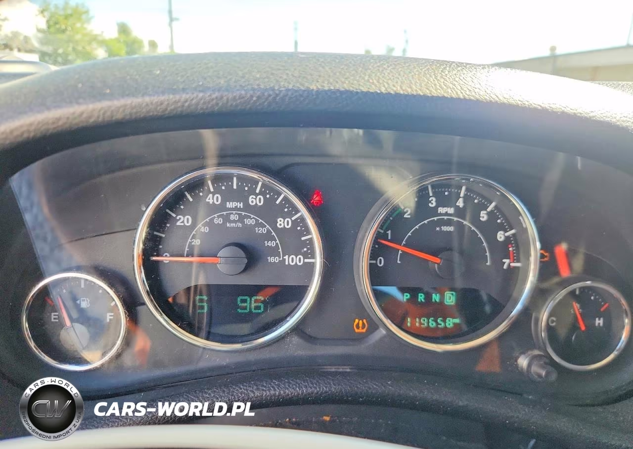 2016 Jeep Wrangler Unlimited Sport VIN:1C4BJWDG3GL134543 - 9